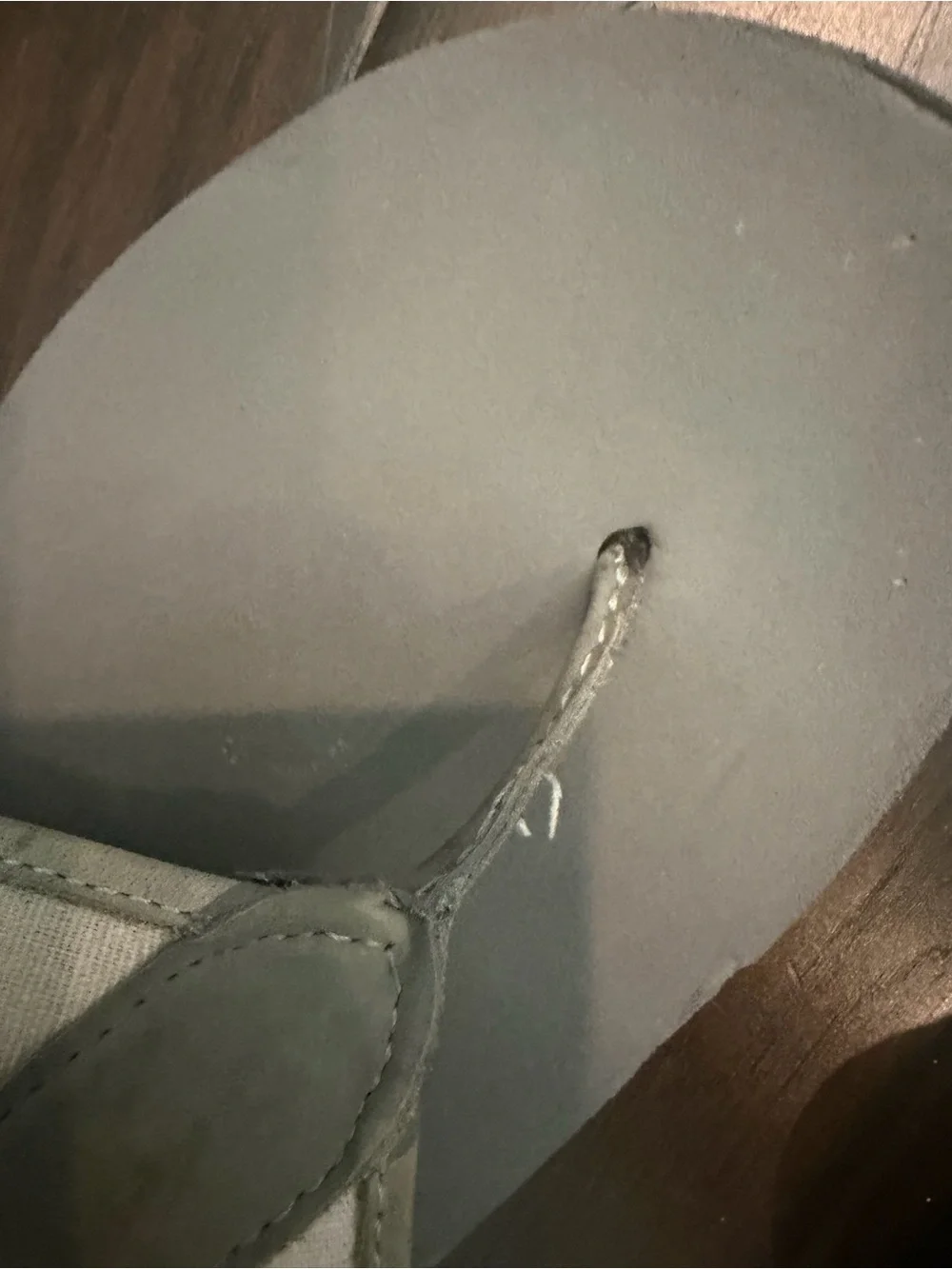 Tommy Bahama Men’s Size 10 Gray Marlin Embroidered Flip Flops Sandals